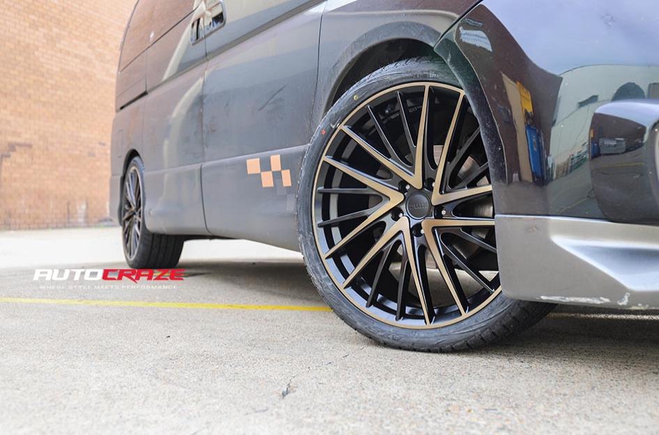 NISSAN ELGRAND NEWTON BLACK MACHINED DARK TINT